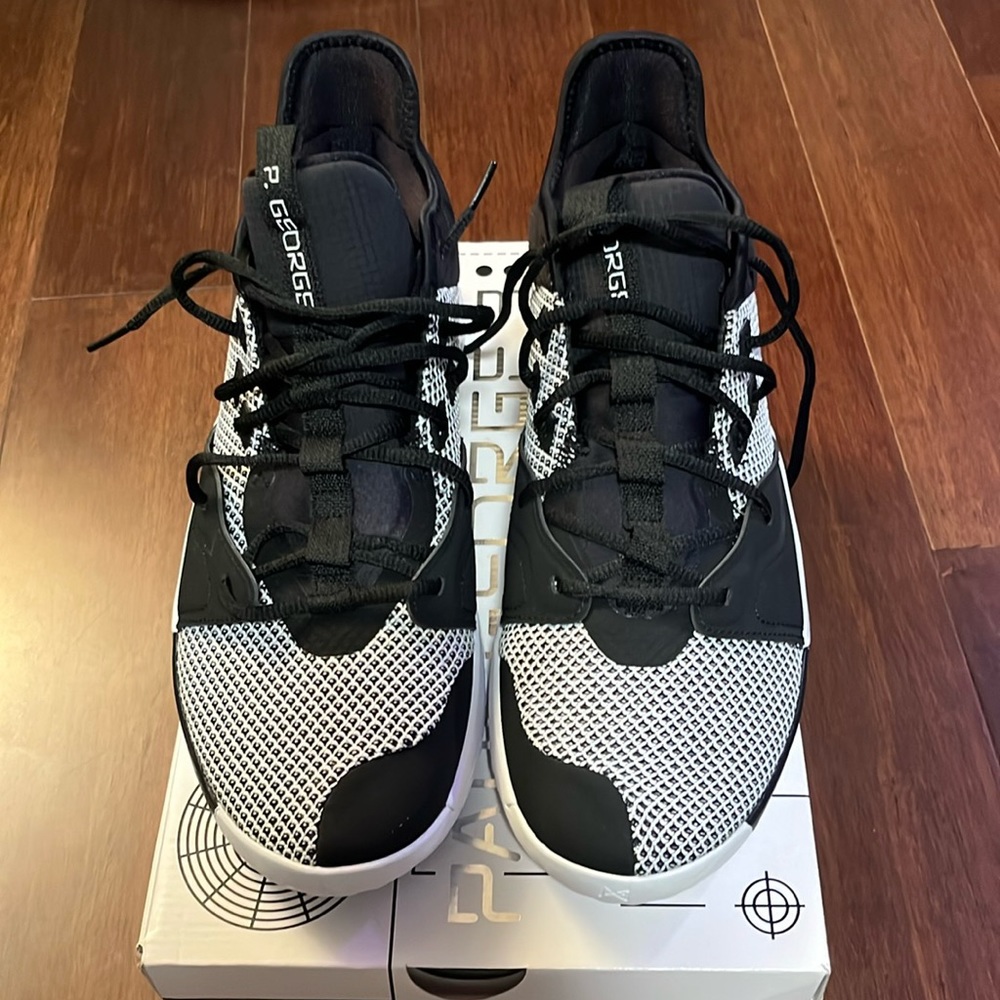 Nike Paul George 3 EP Men’s size 12 Women’s 13.5 New with box